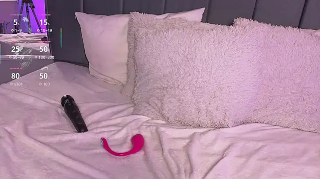 Ninna_curly - SPREAD ASS AND FLASH ASSHOLE+BLOWJOB