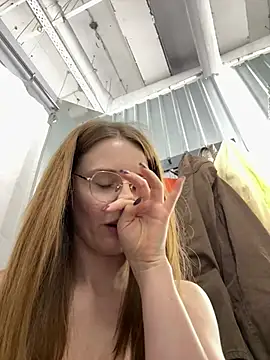 FReyja_44 - Show tits