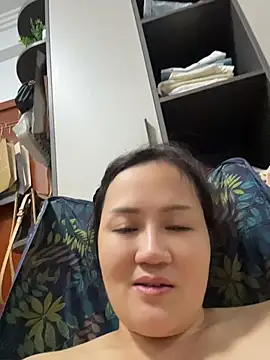 Amy1688 - 脱内裤直播一分钟