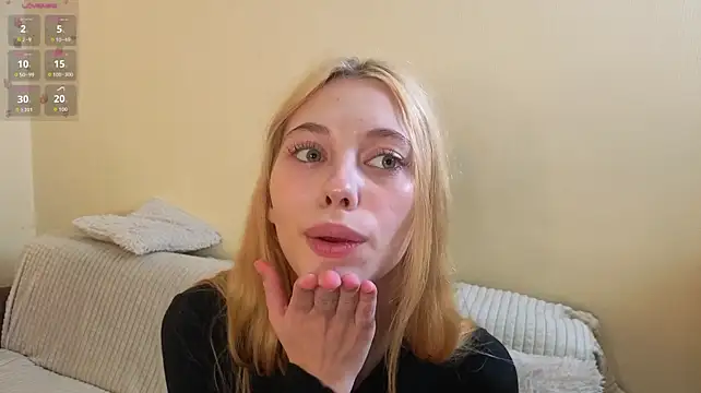 HarriettKitty - SPANKING ASS