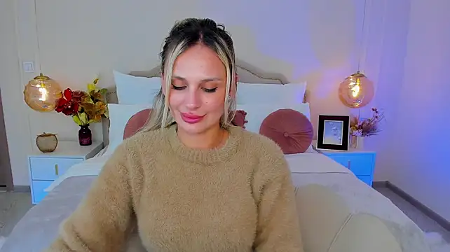 MissLoou - caress my pussy and feed me from your ha