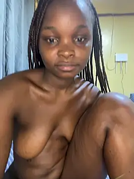 Sexybaddie254 - Kiss your friends nipples😍suck them
