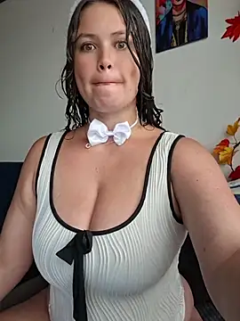 Anaise_latif - SQUEEZE THOSE BREASTS