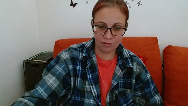 LadyHellene - bubble shower show ;)