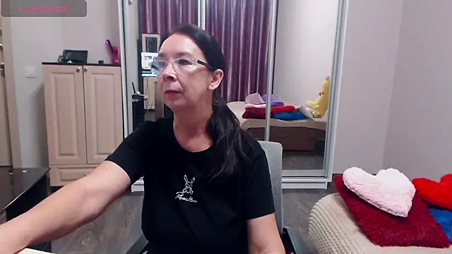 Celine_Faer1 - 👅Lick your nipples👅