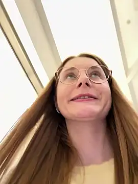 FReyja_44 - Show pussy