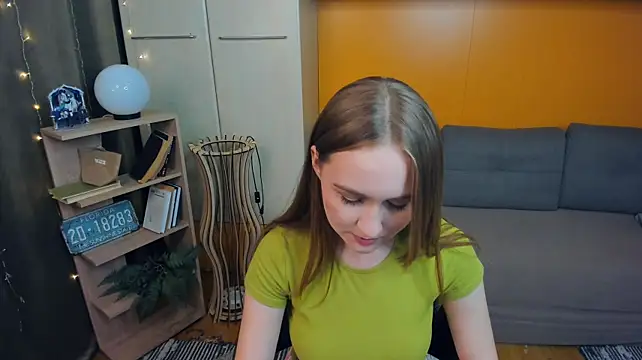 FredaWaterfall - lift up top tease