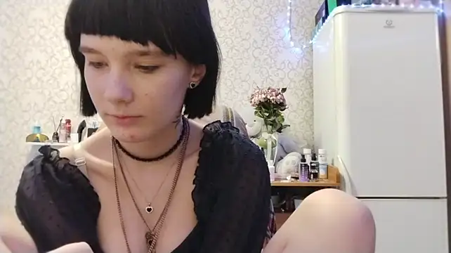 LeanZealand - Rub cream on my tits