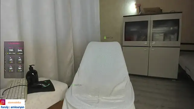 Your-queen26 - boobs,big butt plug,dildo pussy+squirt