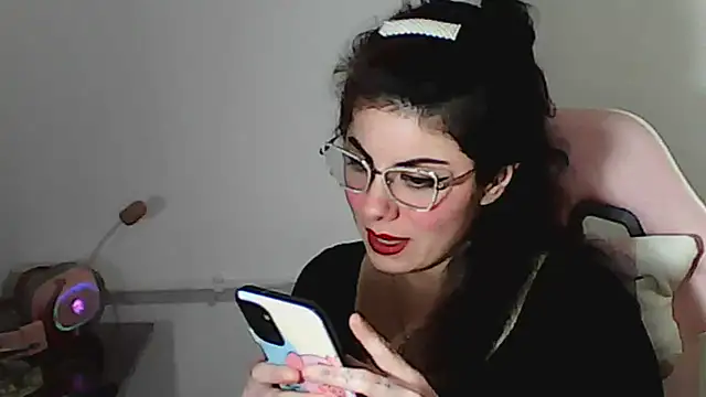 Owly_bloom - just chatting