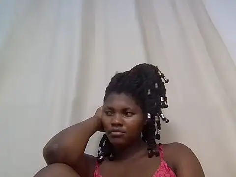 Smallprettygal - show pussy