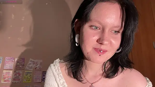 JosephineBulmer - show tongue