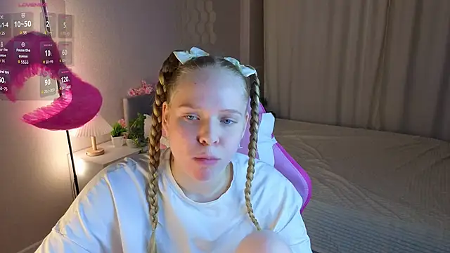 Sweet_Angelll - wet my panties with my wet pussy