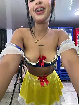 Kitty_rousse01 - oil on boobs + slow touch