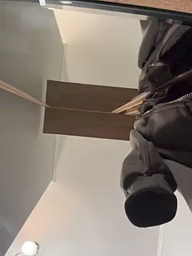 NereaMur - take off your top and panties for 30 min