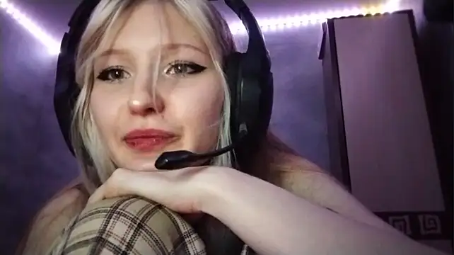 Eliseida - show the bra <3