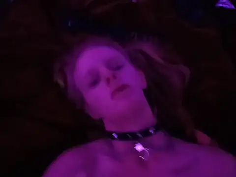 Redslovestofuck - Cum all over my whore face