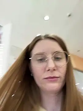 FReyja_44 - Show pussy