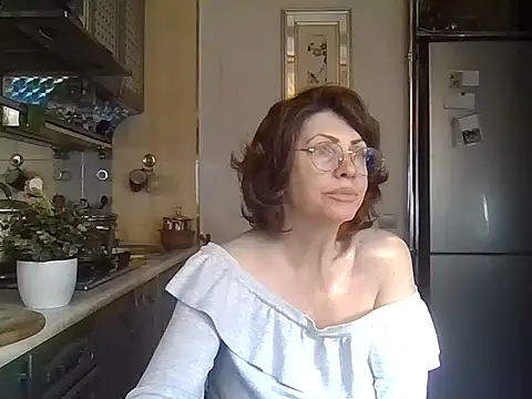 Baby-Matilda - A sexy dance in panties.