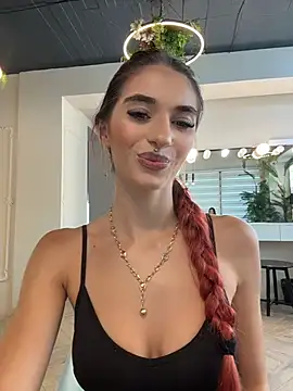 VixenRosse - Tease and massage my boobies