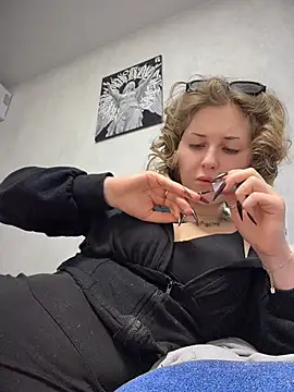 KellyKeler - Shake My Perfect Ass 🍑