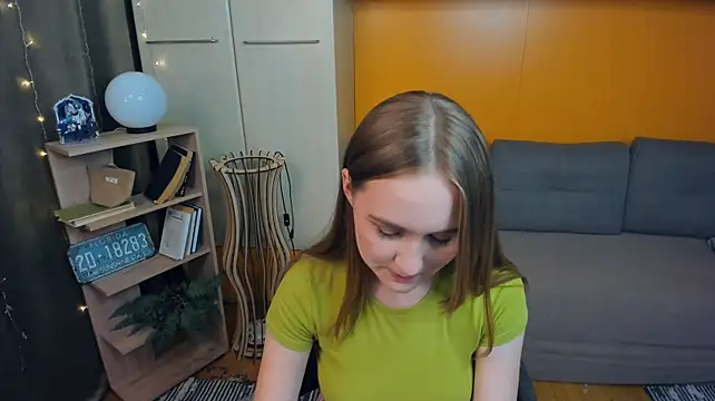 FredaWaterfall - lift up top tease
