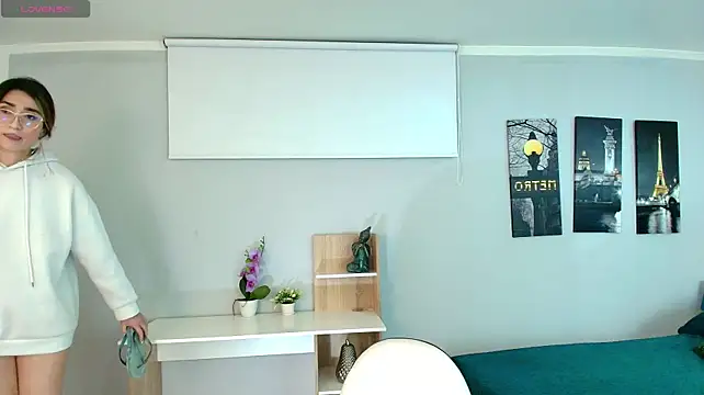 Linda_morgan1 - GLASS DILDO IN ASS