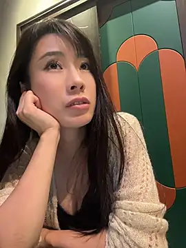 CiCi9 - 🦌园长户外闺蜜舔乳头