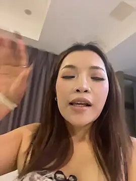 Jiayi5 - 喜欢我赞助我买小粉，爱你 I like you, so I'll sponsor
