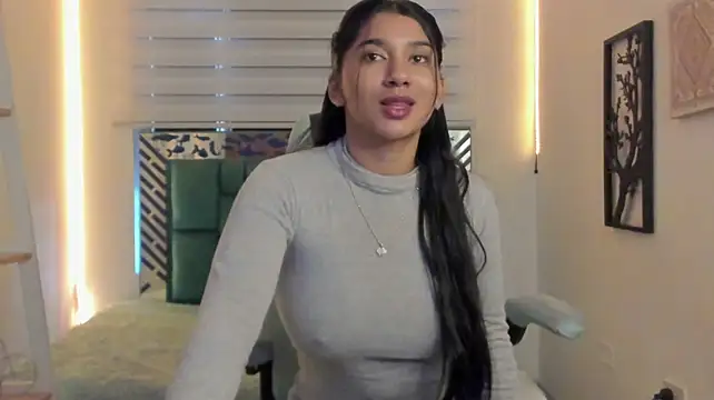 Aurora_Blazee - show tits