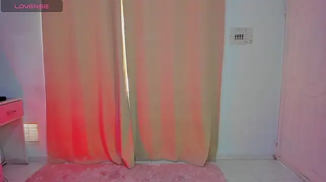 Samantha_luv_ - licking one's fingers with saliva