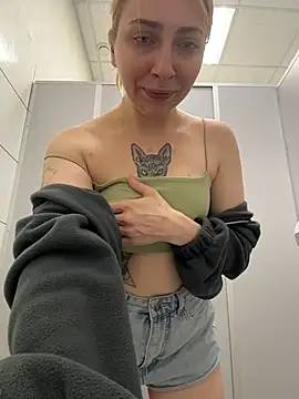 Sunny___Bunny - Risky little moan