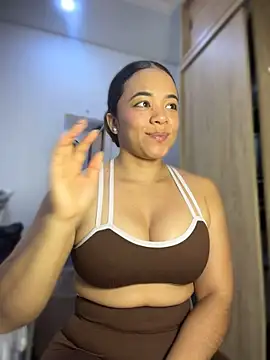 Carolgaita - 😏clothes outside carol 😏🔥