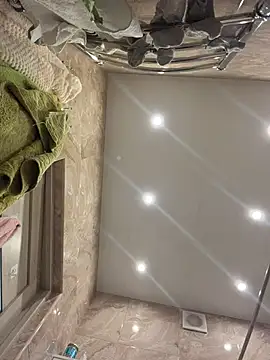 NereaMur - take off your top and panties for 30 min