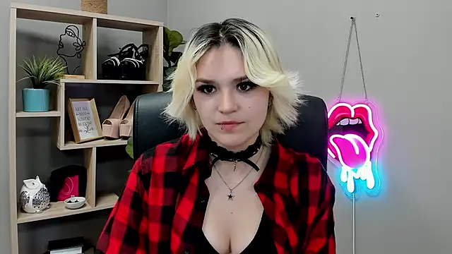 SweetLilyxo's Live XXX Chat