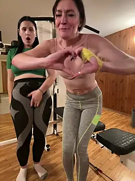 CherryBombs- - Squirt 1 girl/ LT CHOOSE