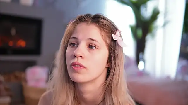 AvaSykes - morning 🐱play+3mins CTL😈🧁