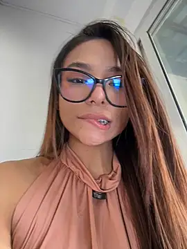 Amira_cute2 - Control toy 3 min 💦