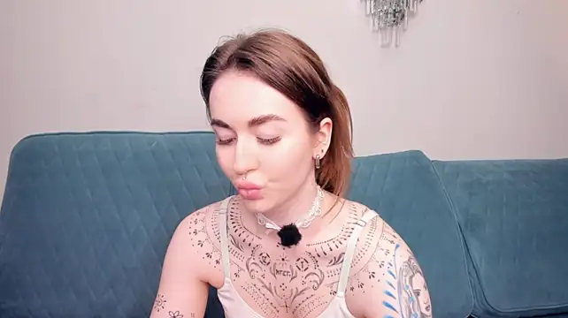 CinthiaHousner - spank my yummy butt every 3tk