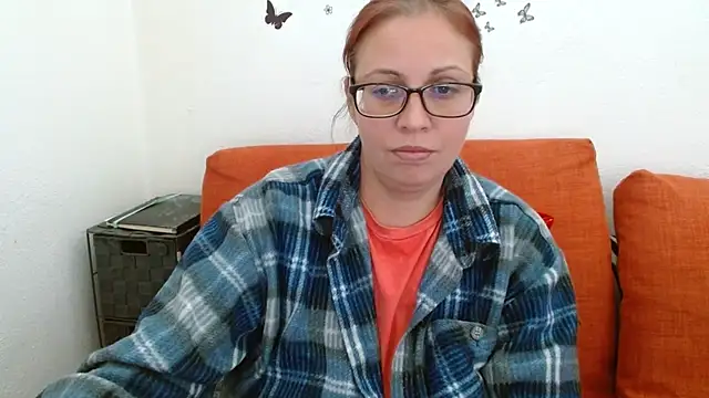 LadyHellene - bubble shower show ;)