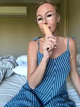 Michele_nolimi - show boobs