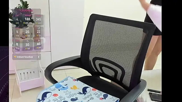 BunnyLovee69 - Please help a clumsy girl like me