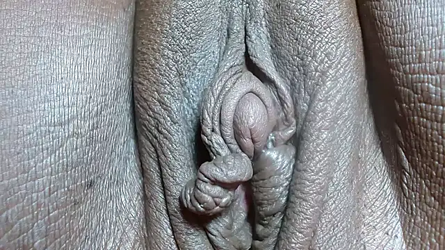 Morenahott1