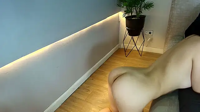 Megan_lux_ - 🥵finger play in my tight little ass 🥵