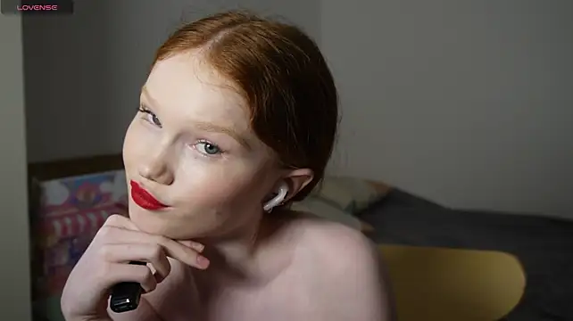Nellie_baby - pussy play