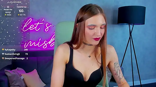 Alisha_Green - show feet