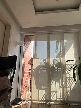 Nicollett - pussy teasing
