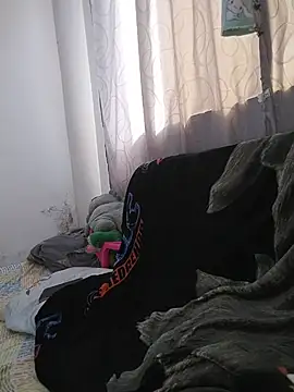 SofieeCutee - Get naked & rub clit