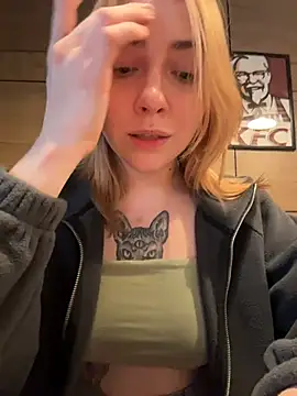 Sunny___Bunny - Sexy doggy pose