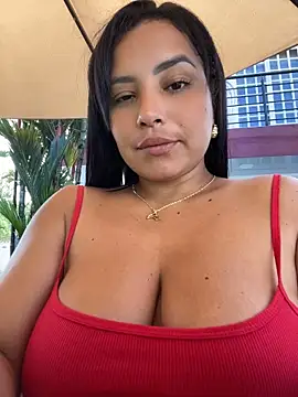 Sara-Vegaa - Takeoff panties and masturbate in public